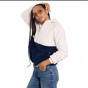 Evereve Reese Sherpa Quarter-Zip Pullover Hooded Fleece Jacket